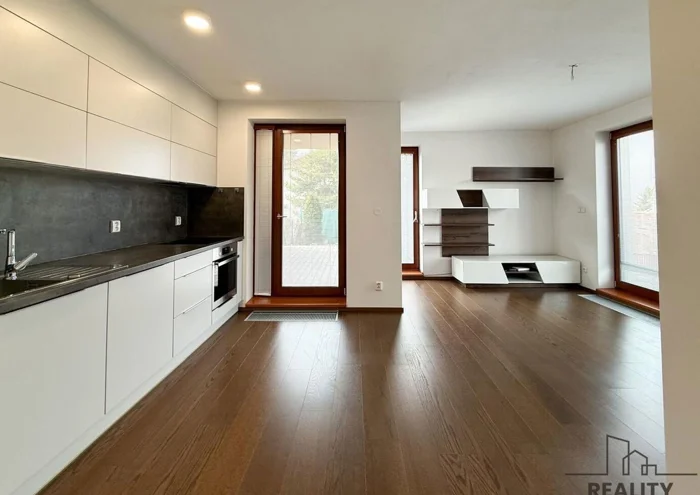 Căn hộ cho thuê · 2+kk · 49 m²
