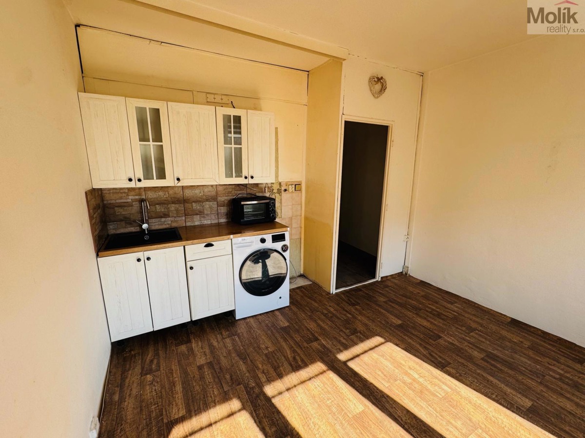 Продаж квартири · 2+kk · 33 m²