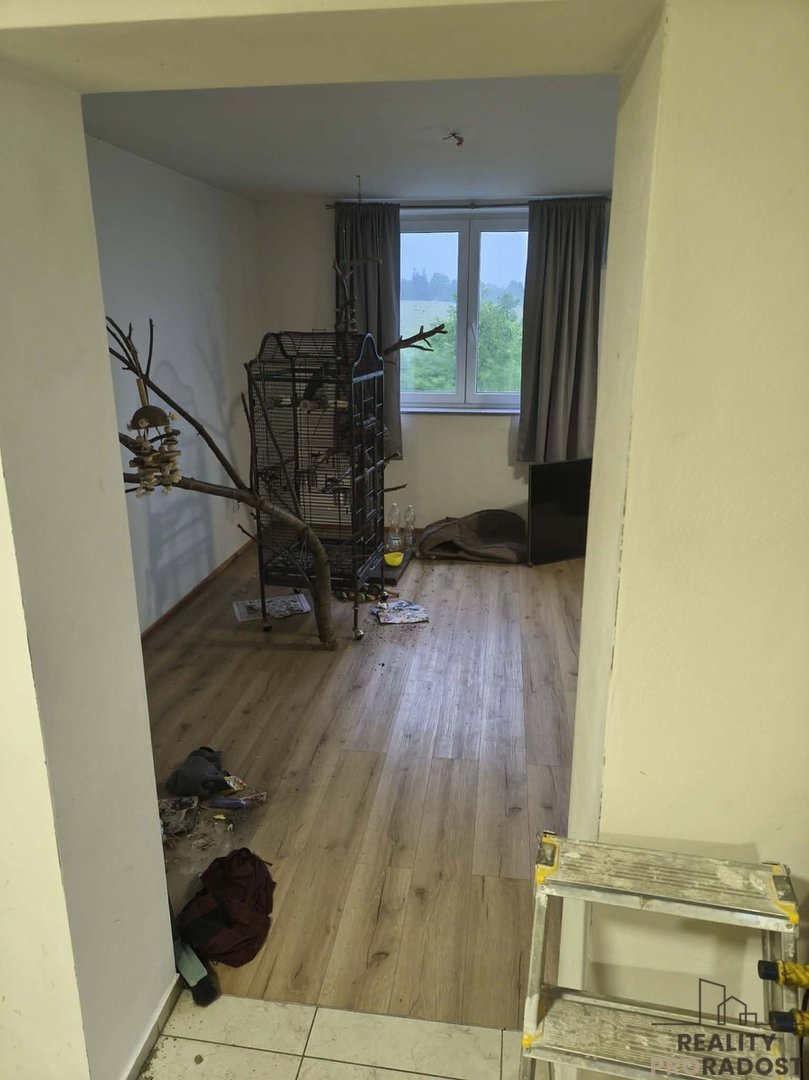 Photo 7/8