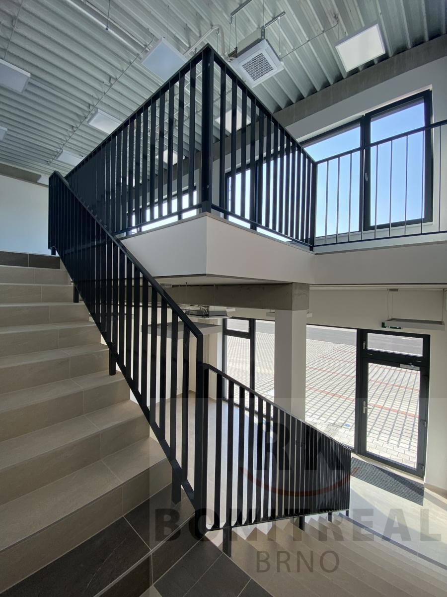 Fotografie 4 - Pronájem komerční nemovitosti · 307 m²