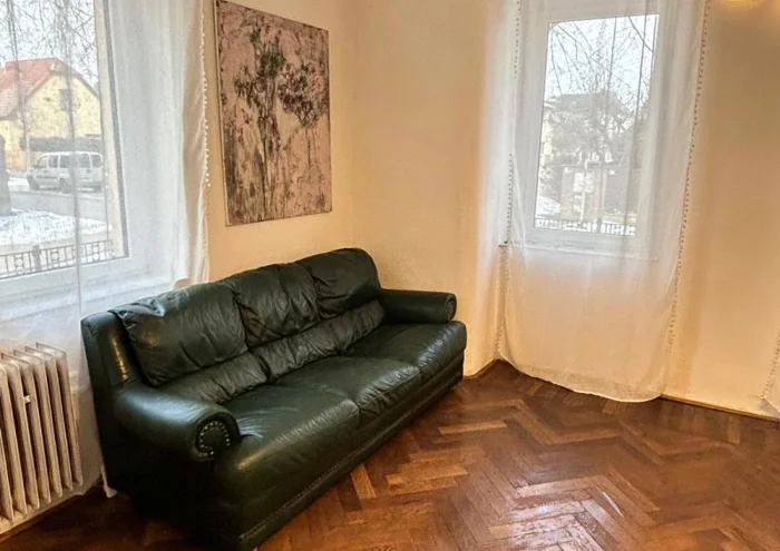 Căn hộ cho thuê · 2+kk · 70 m²