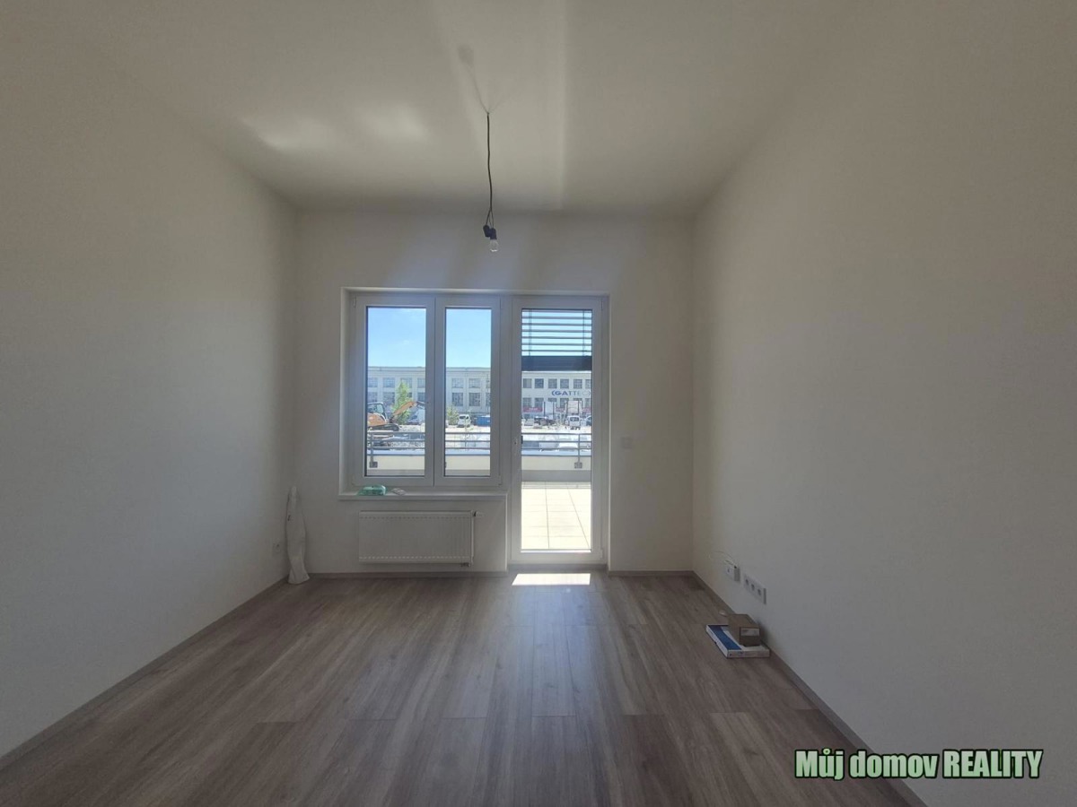 Căn hộ cho thuê · 2+kk · 31 m²