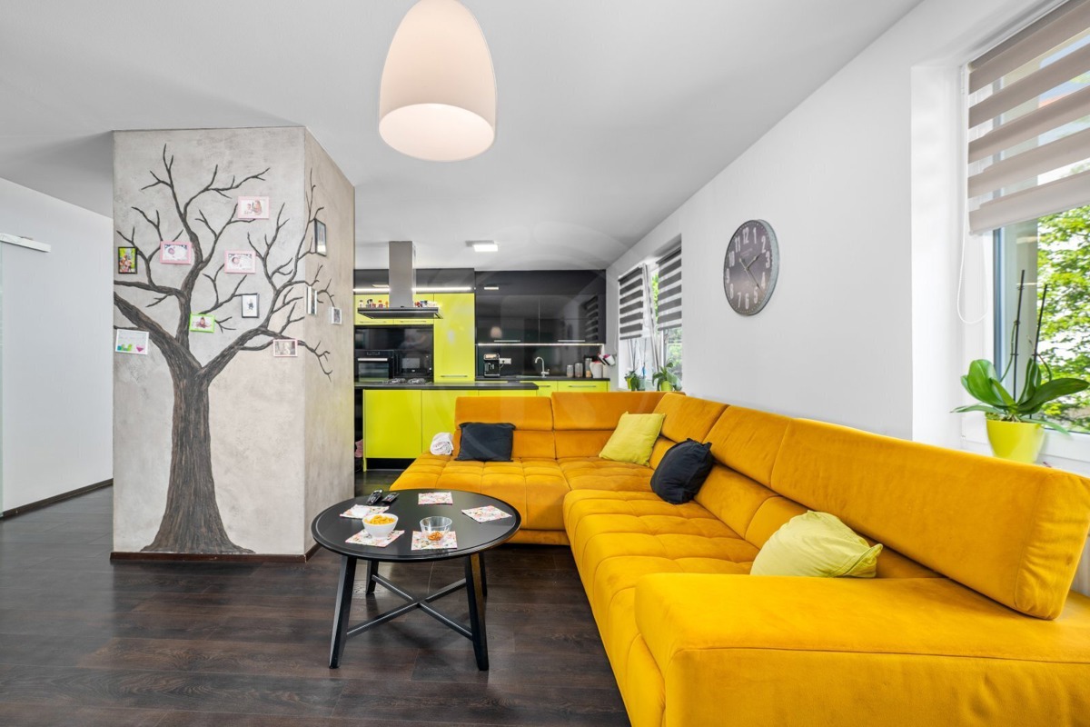 Prodej domu · Rodinný · 333 m² · 5 pokojů