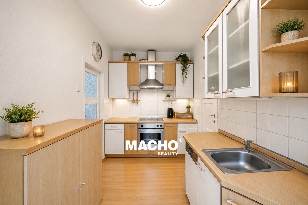 Fotografie 2 - Pronájem bytu · 3+1 · 79 m²
