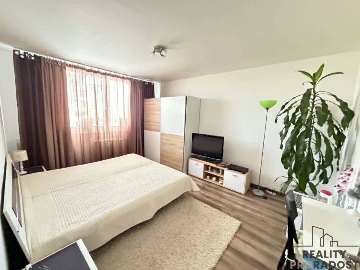 Fotografie 2 - Pronájem bytu · 3+1 · 72 m²