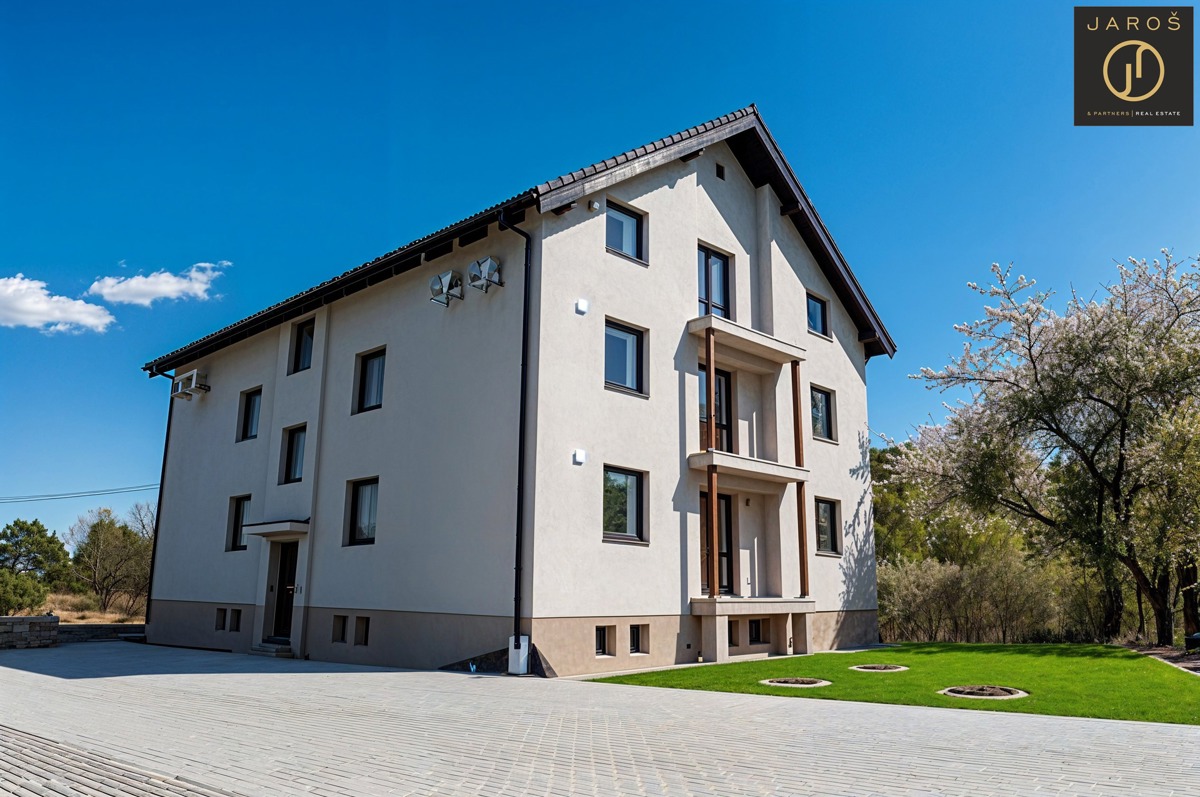 Продаж квартири · 2+kk · 37 m²