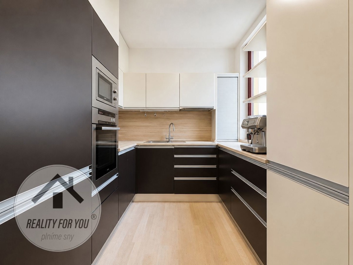 Căn hộ bán · 3+kk · 86 m²