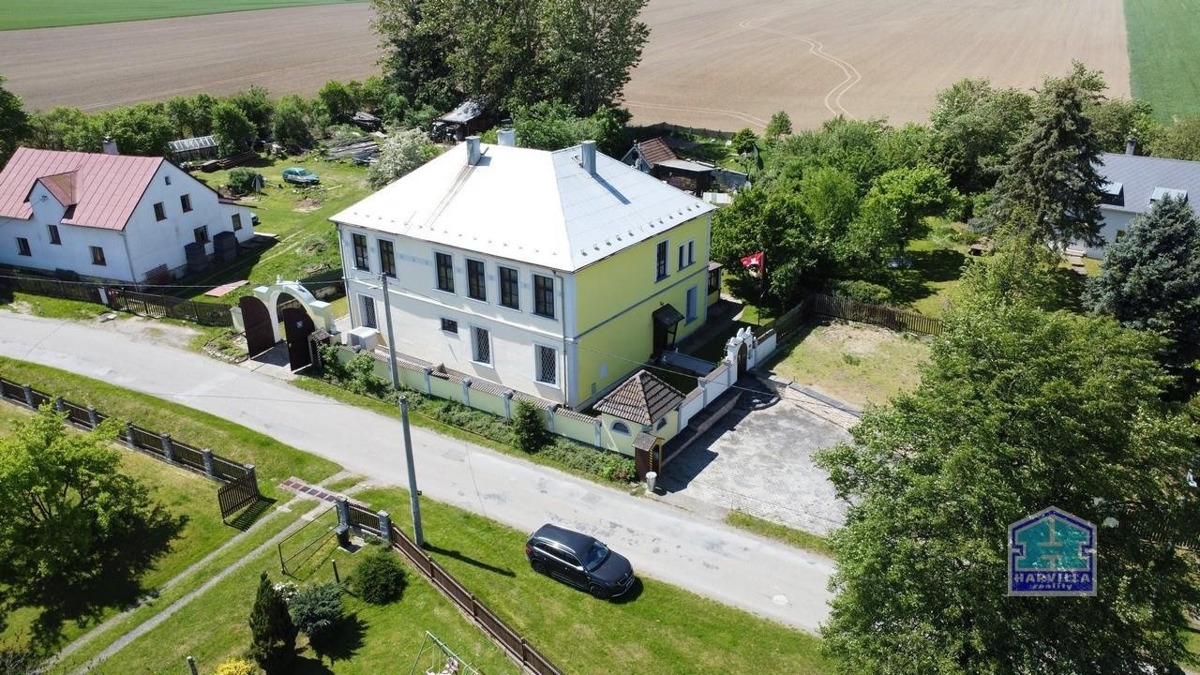 Fotografie 1 - Prodej domu · Rodinný · 310 m² · 5 pokojů