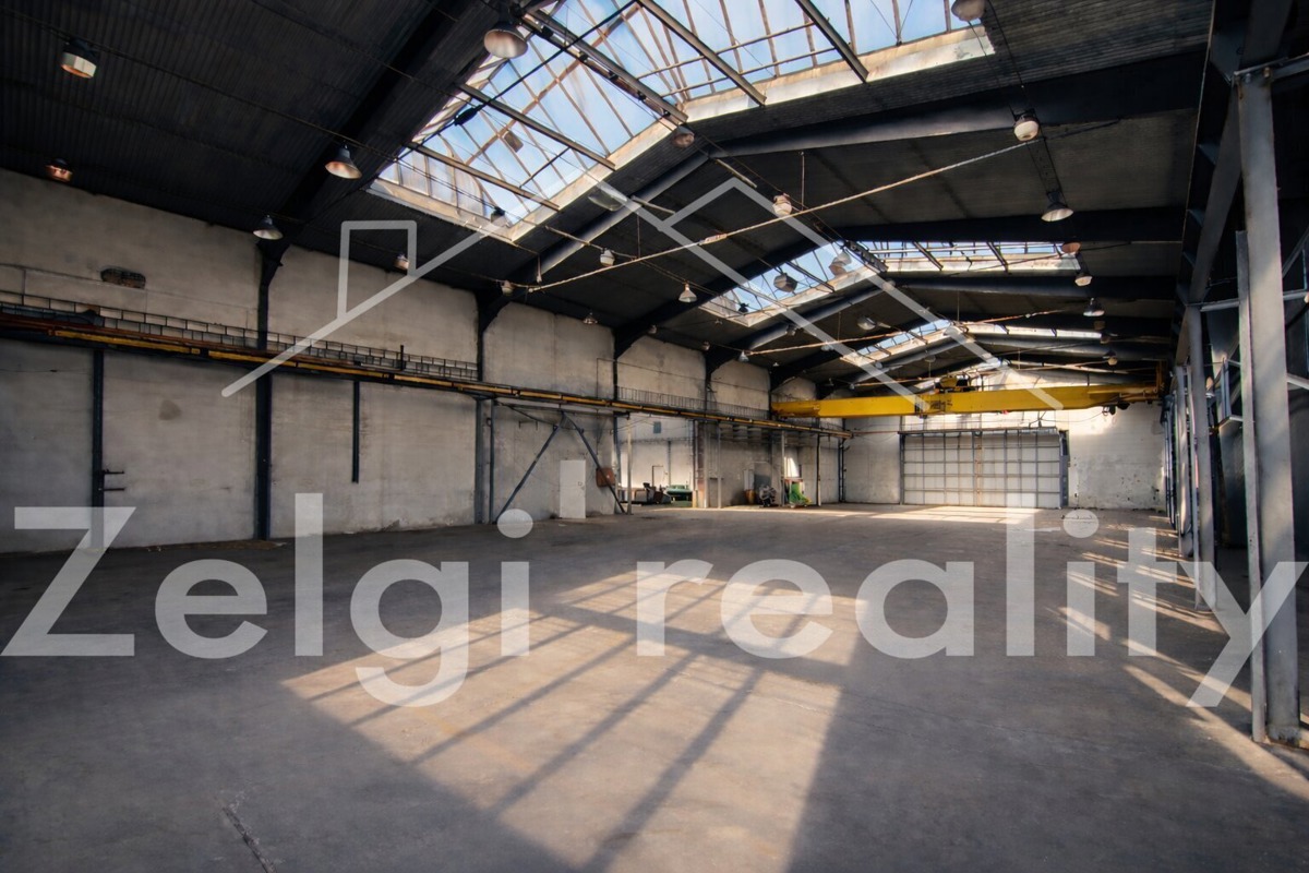 Bất động sản thương mại cho thuê · 1 920 m²