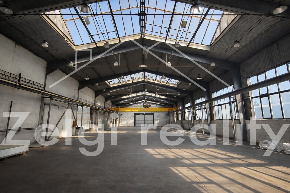 Fotografie 2 - Pronájem komerční nemovitosti · 1 920 m²