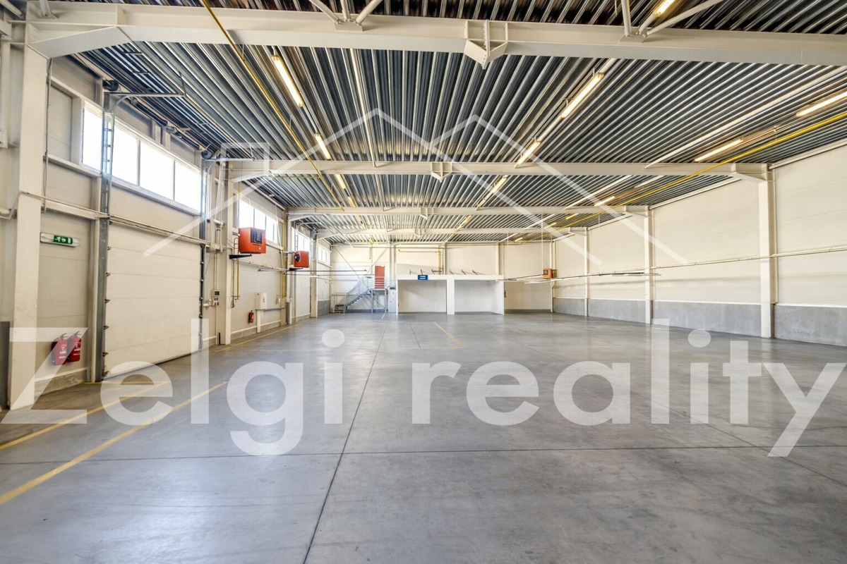 Fotografie 2 - Pronájem komerční nemovitosti · Kancelář · 600 m²