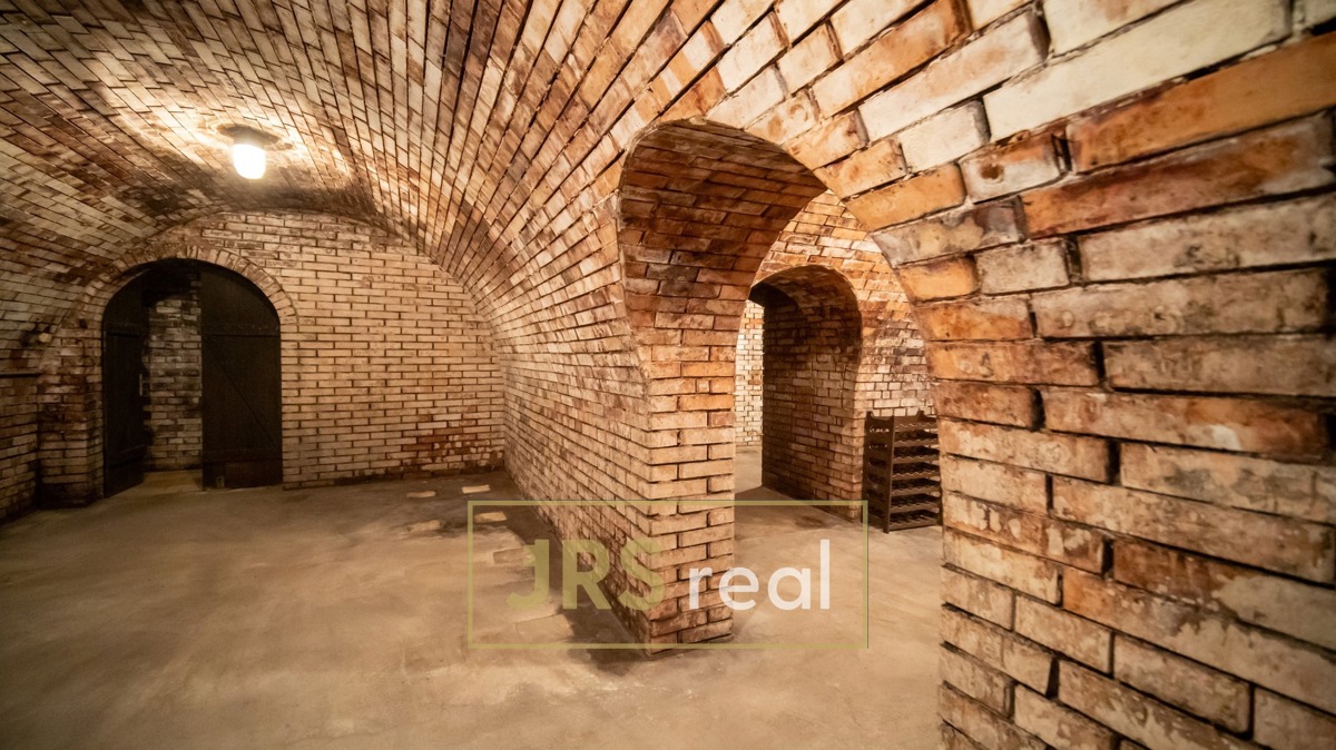 Fotografie 2 - Prodej vinného sklepa · 285 m²