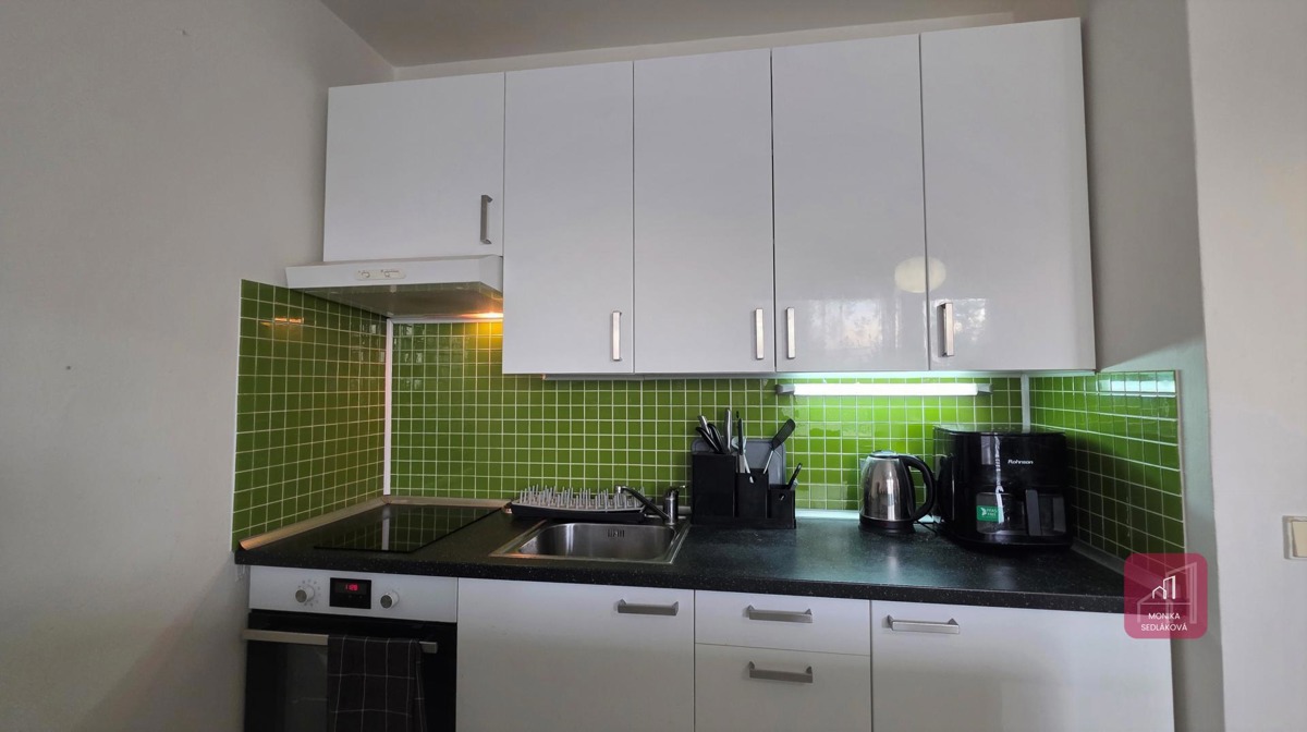 Продаж квартири · 1+kk · 28 m²