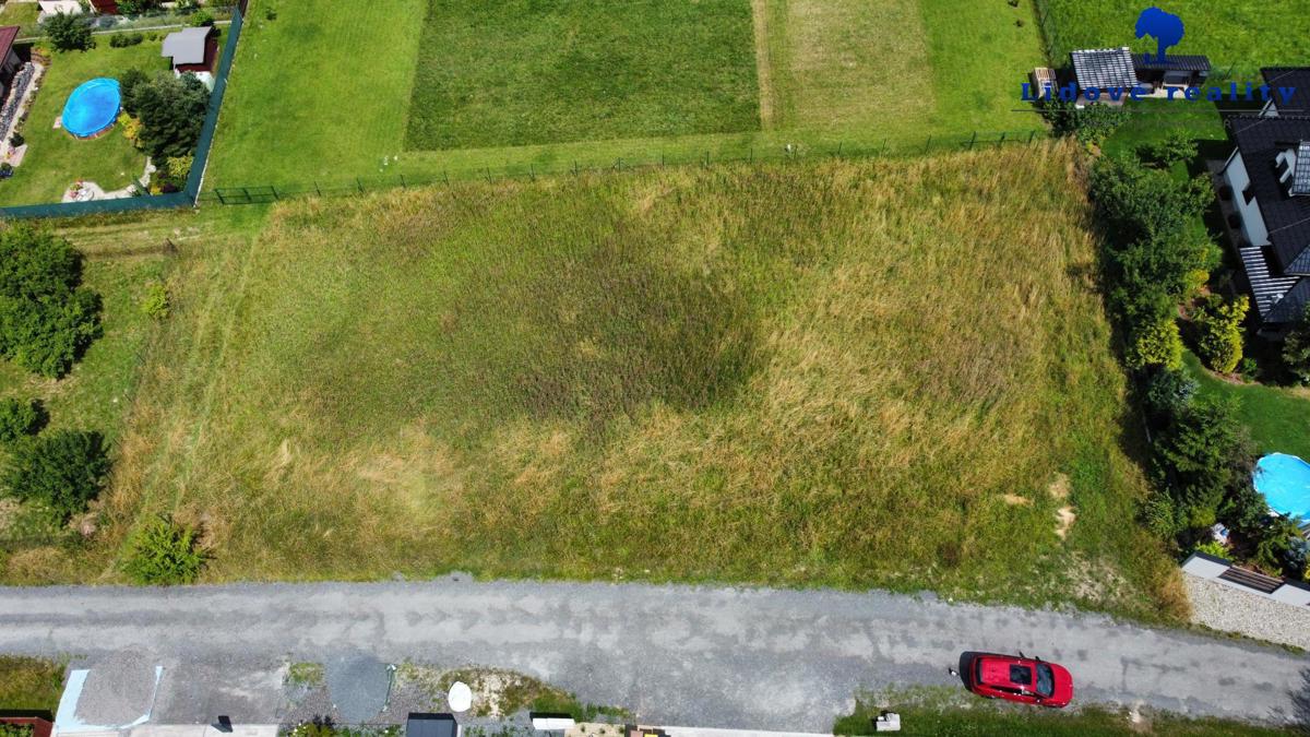 Продаж ділянки · 565 m²