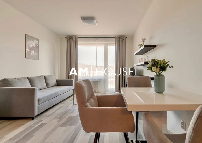 Pronájem bytu · 2+kk · 59 m²