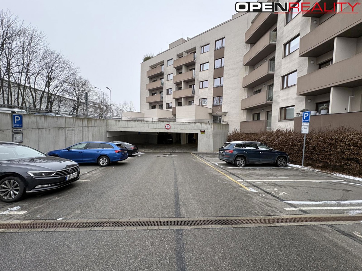 Fotografie 1 - Pronájem garáže · 12 m²