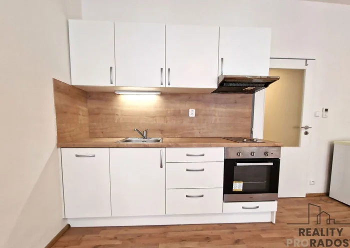 Pronájem bytu · 1+kk · 33 m²