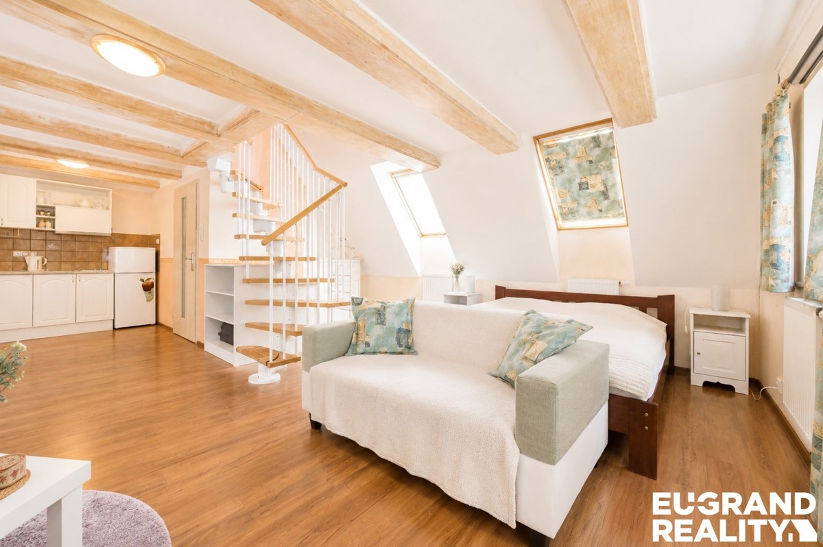 Fotografie 3 - Prodej domu · Rodinný · 271 m² · 5 pokojů
