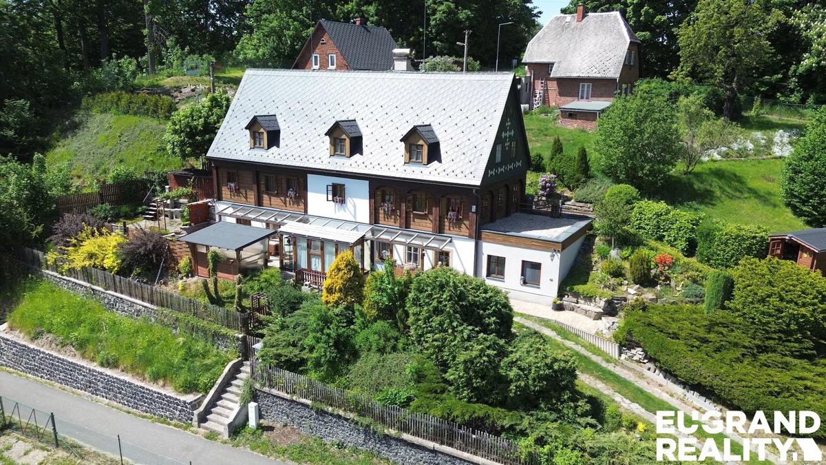 Fotografie 1 - Prodej domu · Rodinný · 271 m² · 5 pokojů