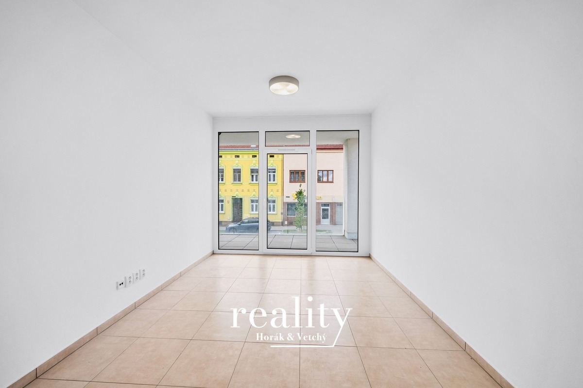 Pronájem komerční nemovitosti · Kancelář · 13 m²