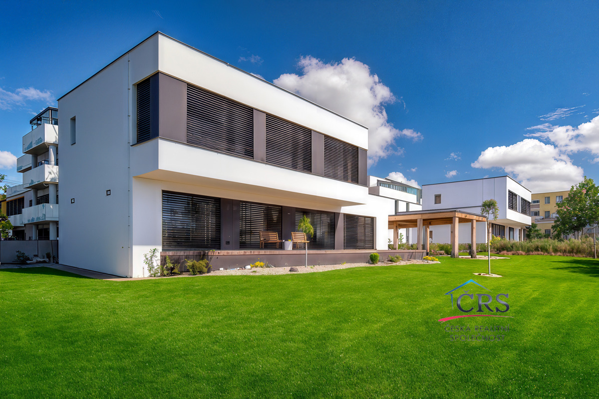 Продажа дома · Семейный дом · 151 m² · 5 комнат