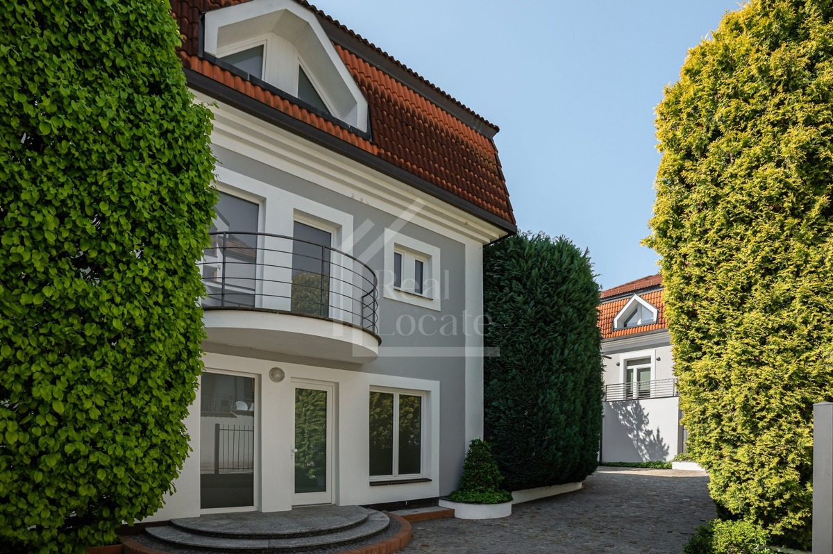 Fotografie 2 - Prodej domu · Vila · 337 m² · 5 pokojů