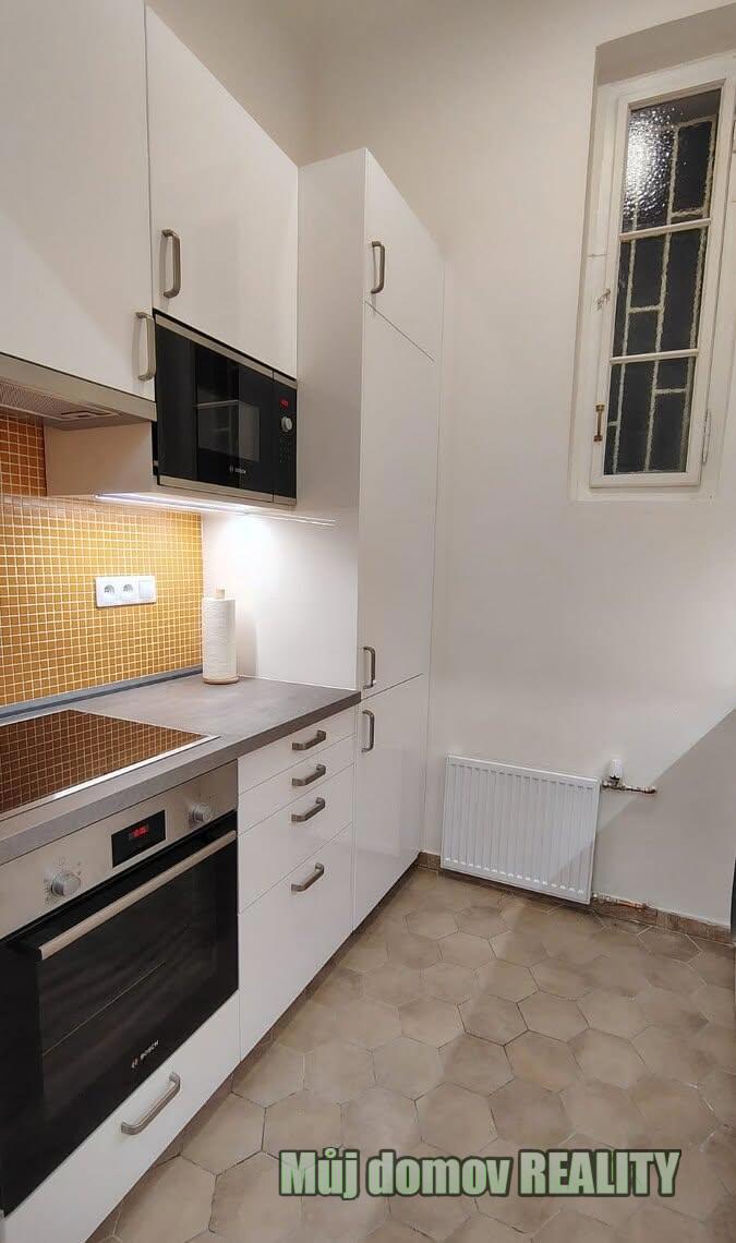 Pronájem bytu · 1+1 · 38 m²