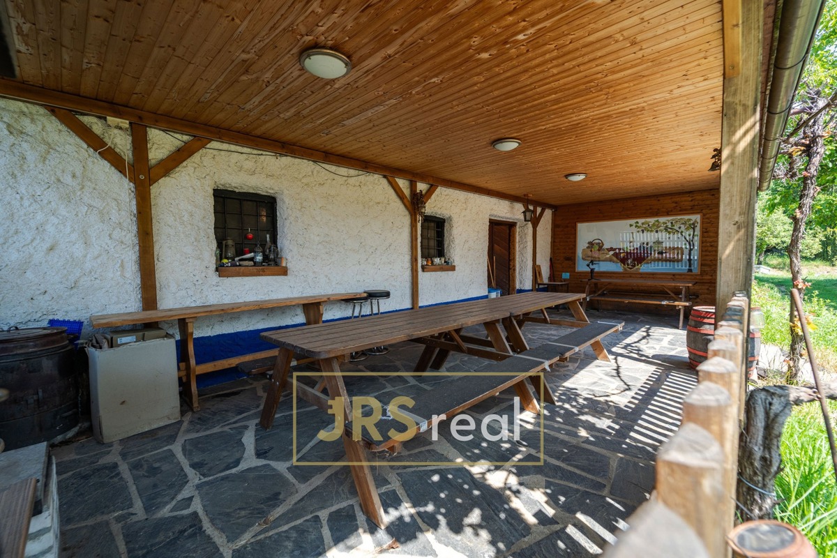 Fotografie 2 - Prodej vinného sklepa · 80 m²