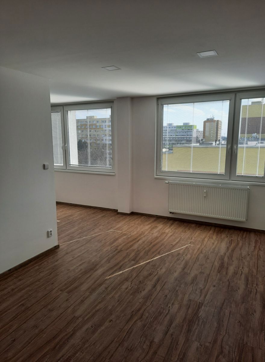 Продаж квартири · 3+kk · 69 m²