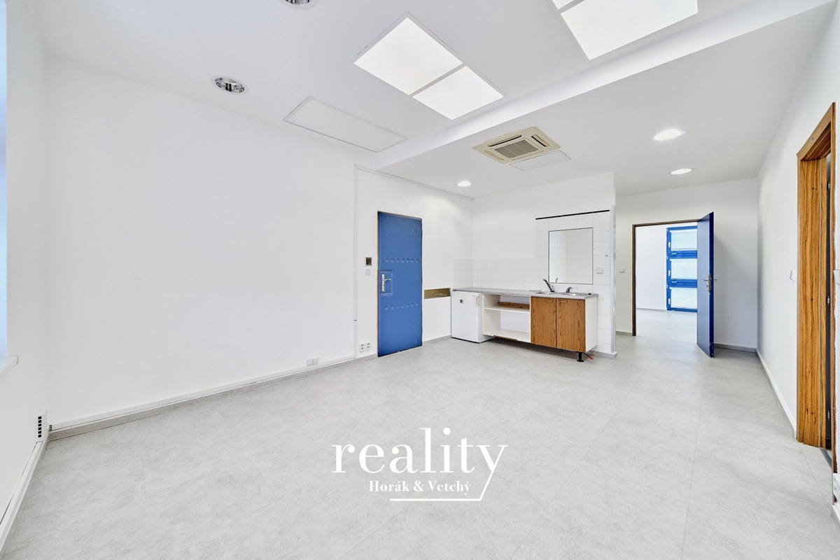 Pronájem komerční nemovitosti · Ordinace · 84 m²