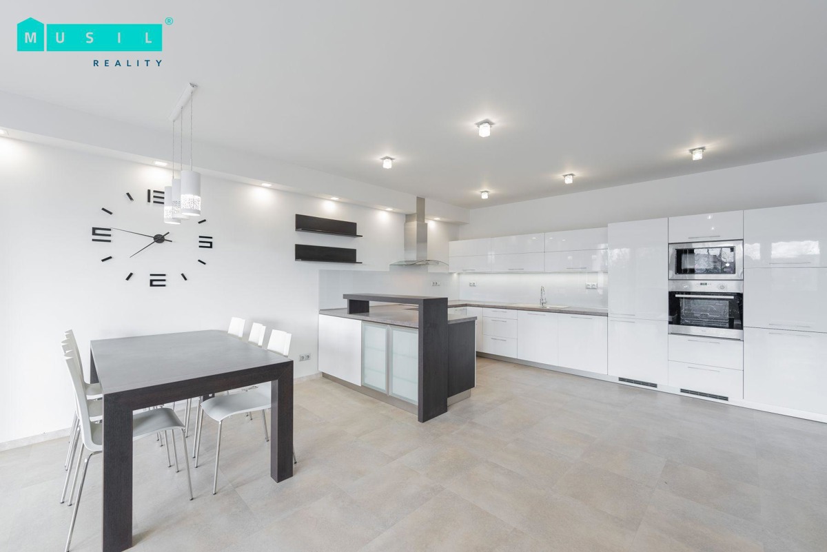 Оренда квартири · 3+kk · 112 m²
