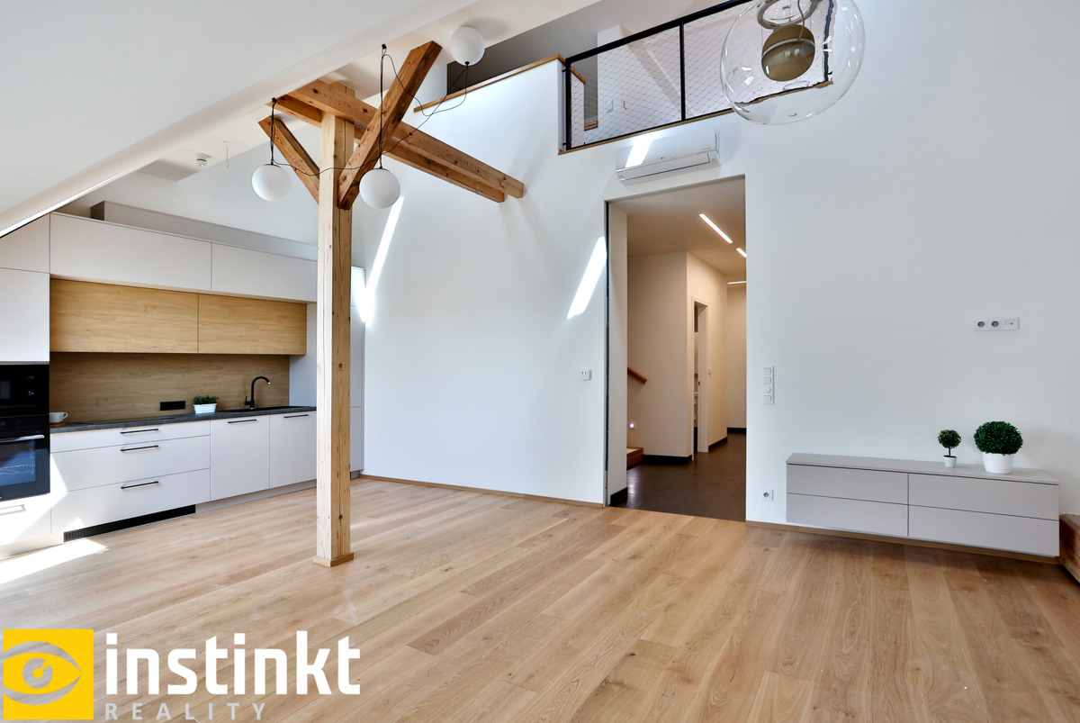 Căn hộ cho thuê · 5+kk · 192 m²