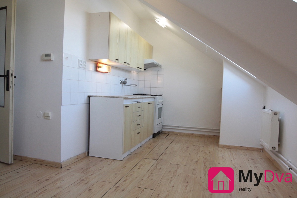 Pronájem bytu · 2+kk · 32 m²