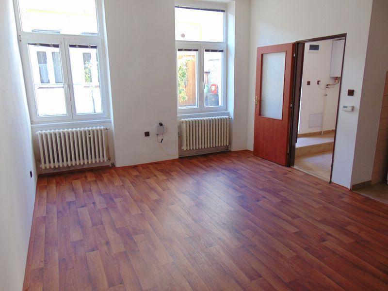 Fotografie 2 - Pronájem bytu · 1+kk · 35 m²