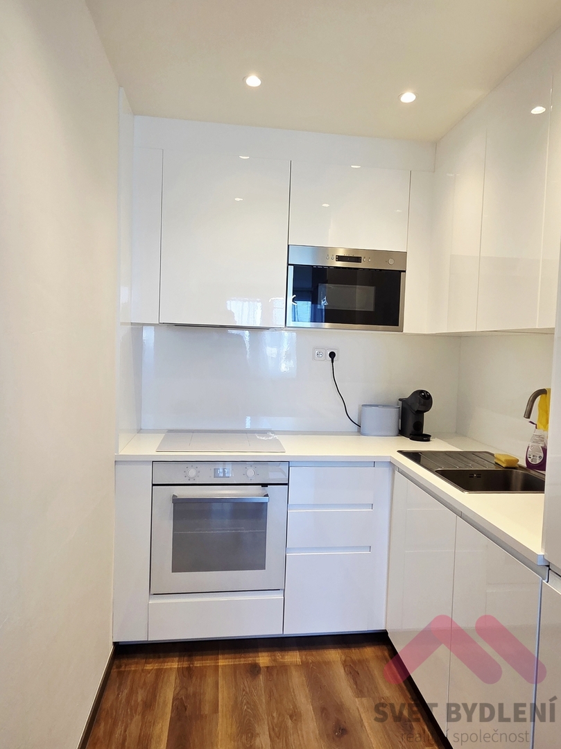 Аренда квартиры · 2+kk · 44 m²