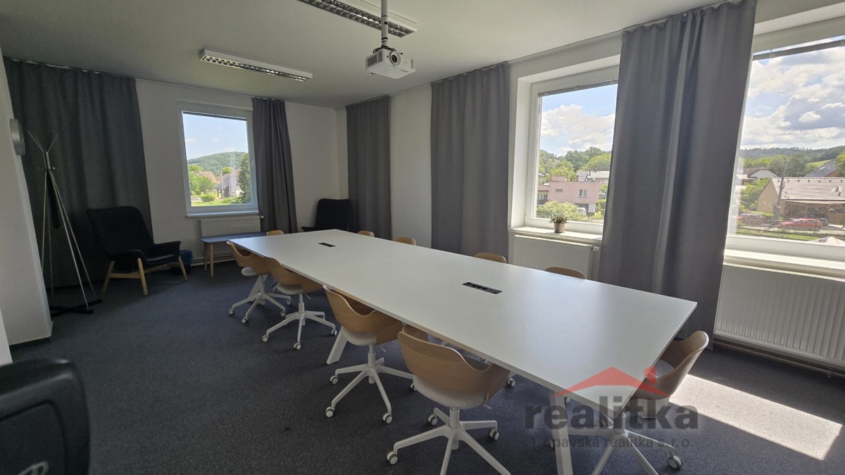Fotografie 4 - Pronájem komerční nemovitosti · Kancelář · 200 m²