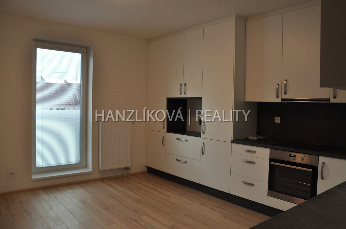 Fotografie 3 - Pronájem bytu · 1+kk · 29 m²