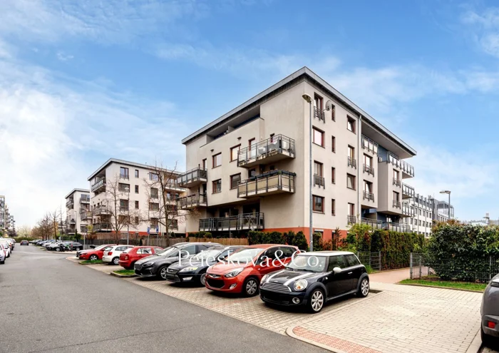 Pronájem bytu · 2+kk · 62 m²
