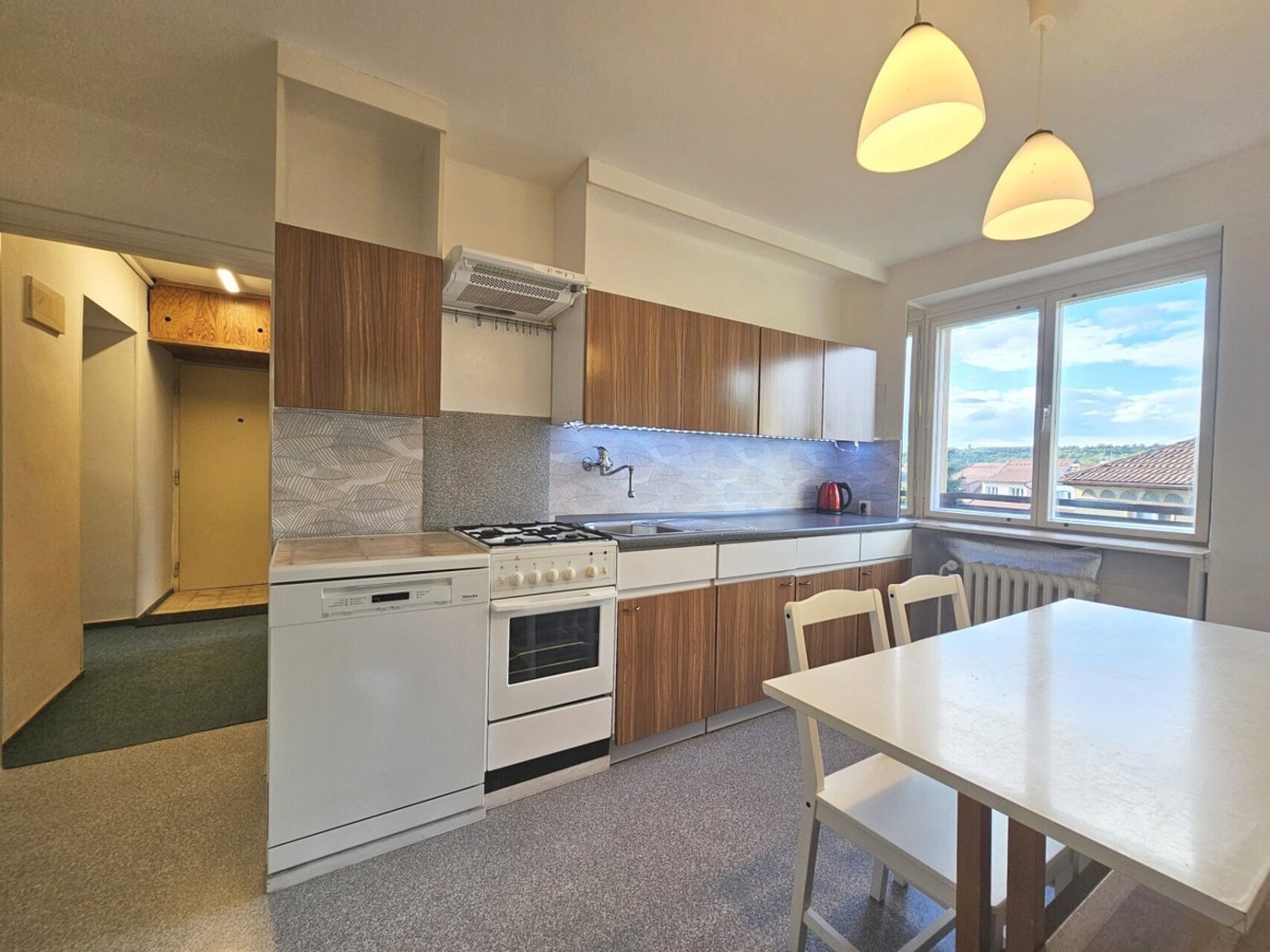 Pronájem bytu · 3+1 · 80 m²