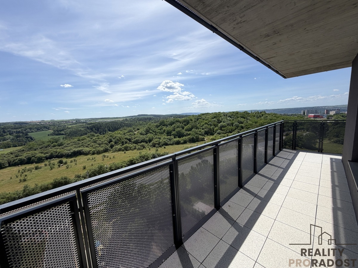 Продаж квартири · 4+kk · 85 m²