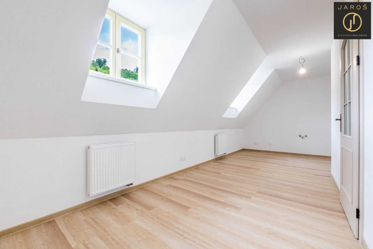 Fotografie 2 - Prodej bytu · 2+kk · 67 m²