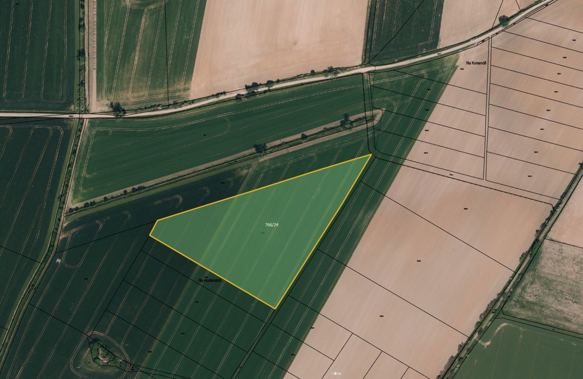 Fotografie 1 - Prodej pozemku · Pole · 15 287 m²