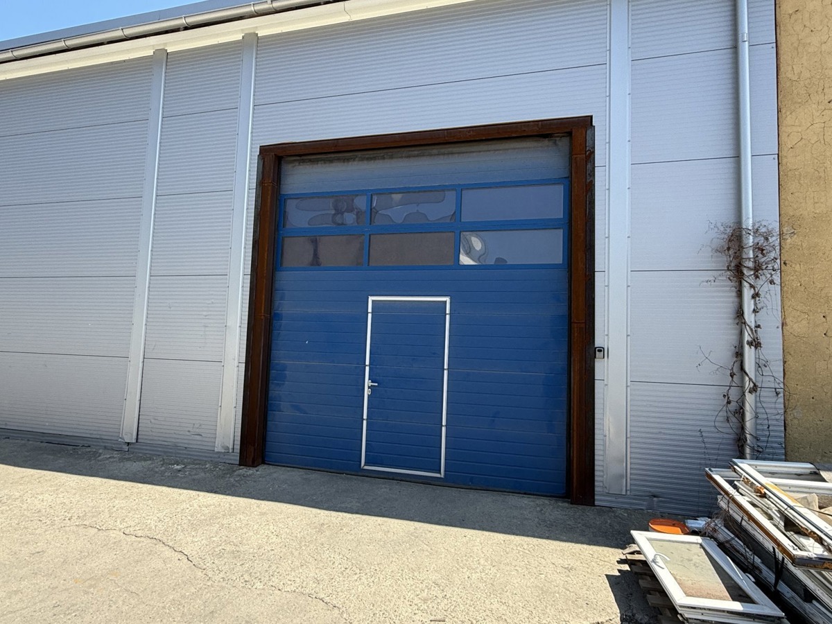 Pronájem komerční nemovitosti · 151 m²