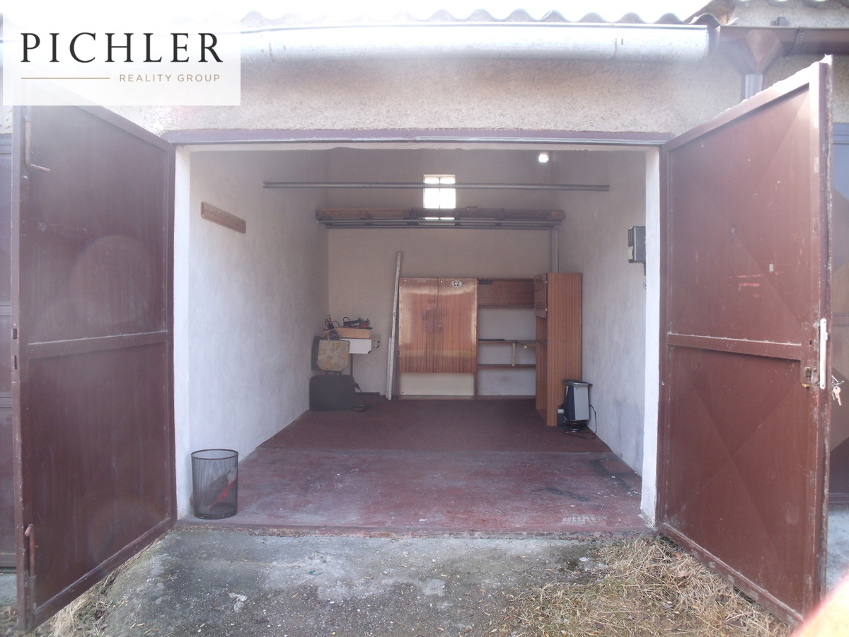 Fotografie 1 - Pronájem garáže · 15 m²