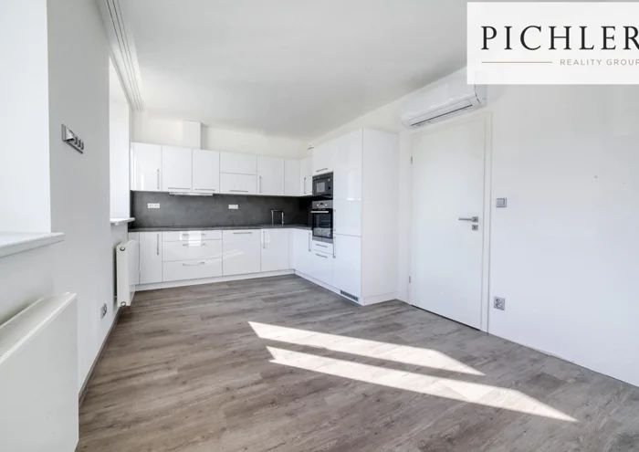 Pronájem bytu · 2+kk · 43 m²