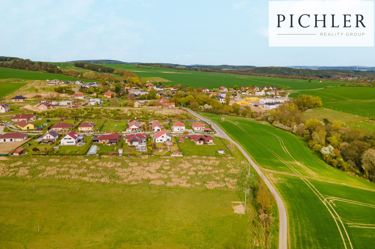 Fotografie 2 - Prodej pozemku · Bydlení · 1 932 m²