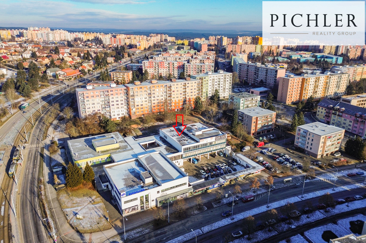 Pronájem komerční nemovitosti · Sklad · 650 m²