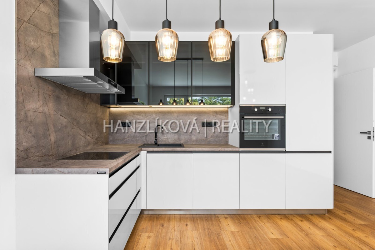 Căn hộ cho thuê · 3+kk · 75 m²