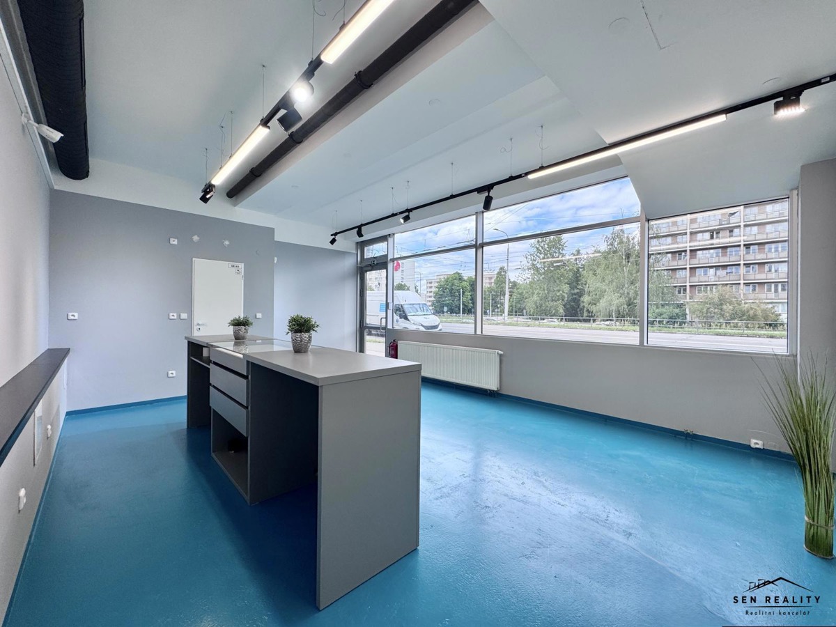 Commercial property for rent · Office