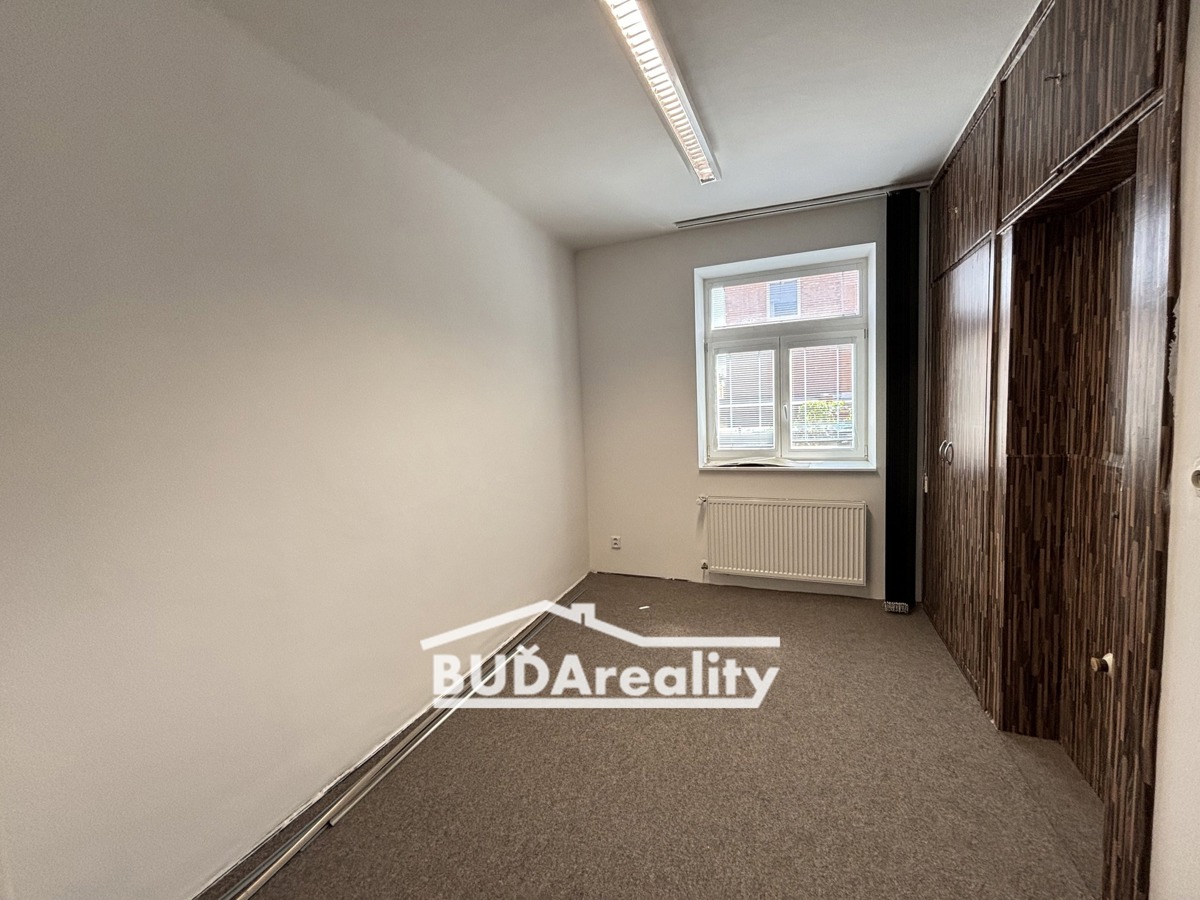 Fotografie 2 - Pronájem komerční nemovitosti · Kancelář · 11 m²